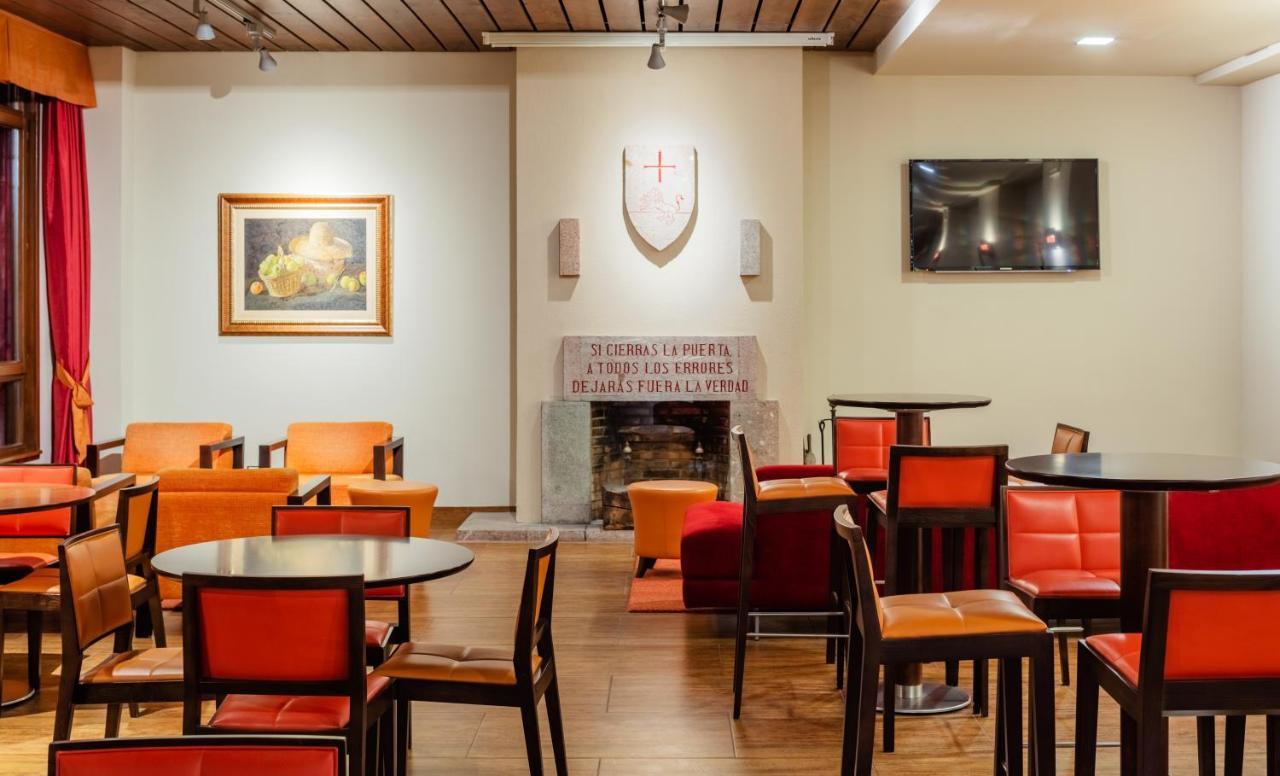Hotel Don Paco Llanes