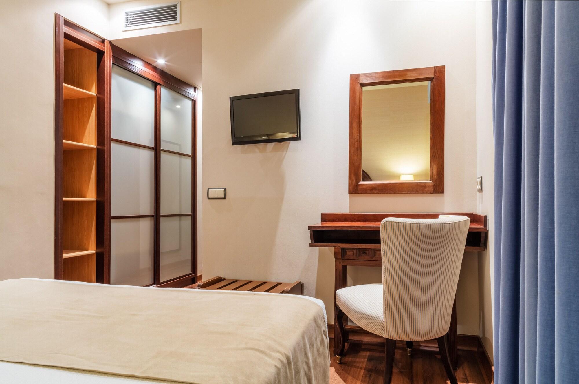 Don Paco Hotel 3*