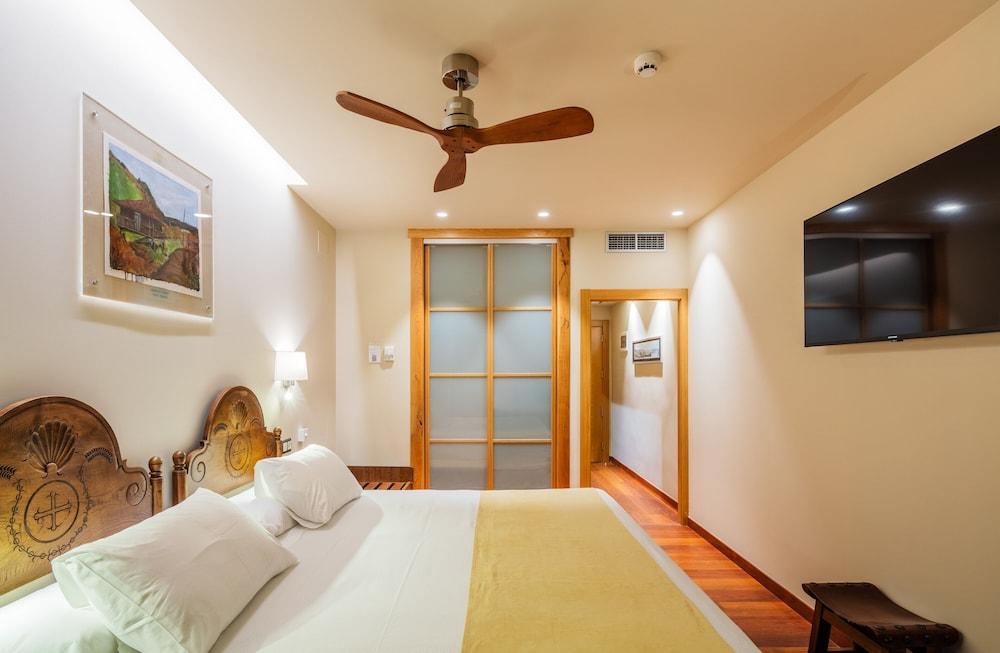 Hotel Don Paco Llanes